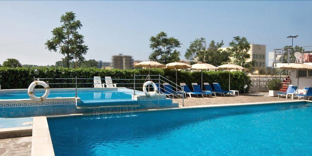 Gallia Club Hotel Cesenatico Kültér fotó