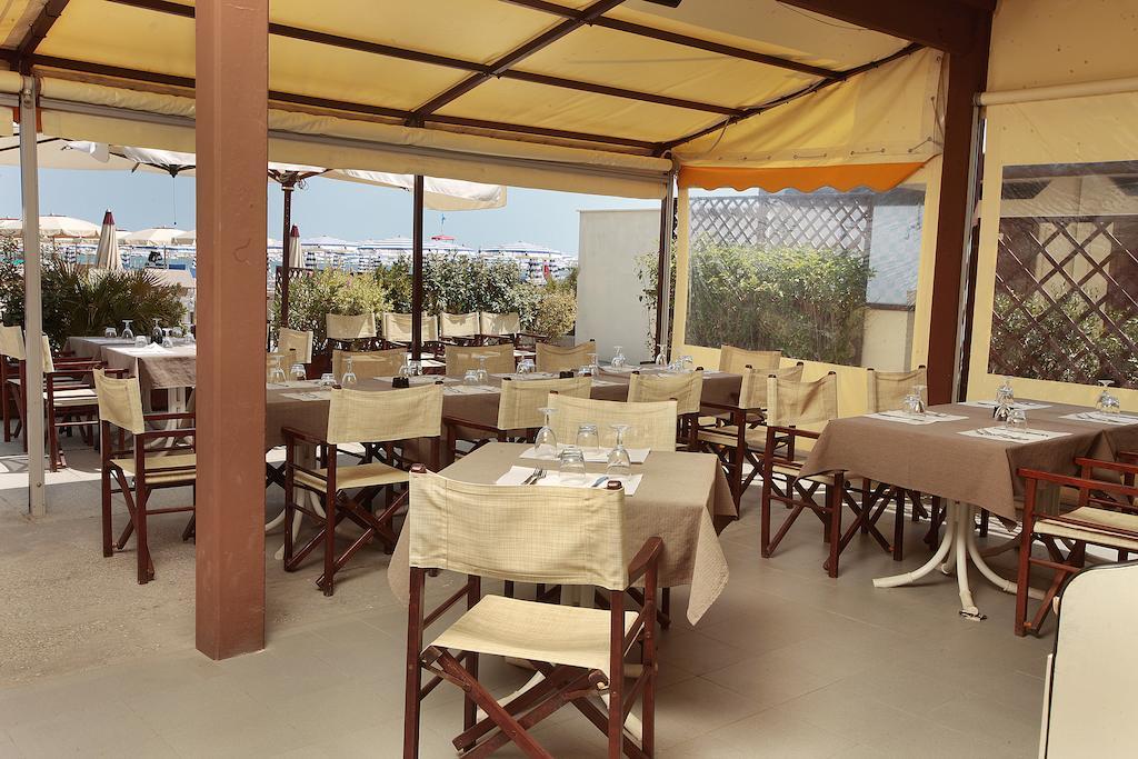 Gallia Club Hotel Cesenatico Kültér fotó