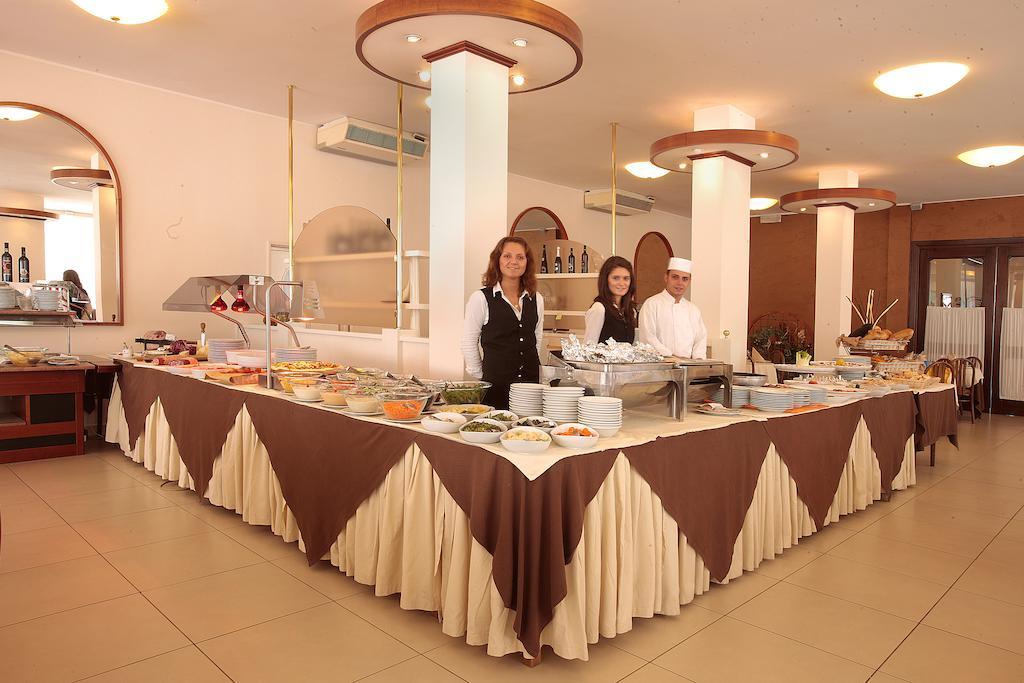 Gallia Club Hotel Cesenatico Kültér fotó