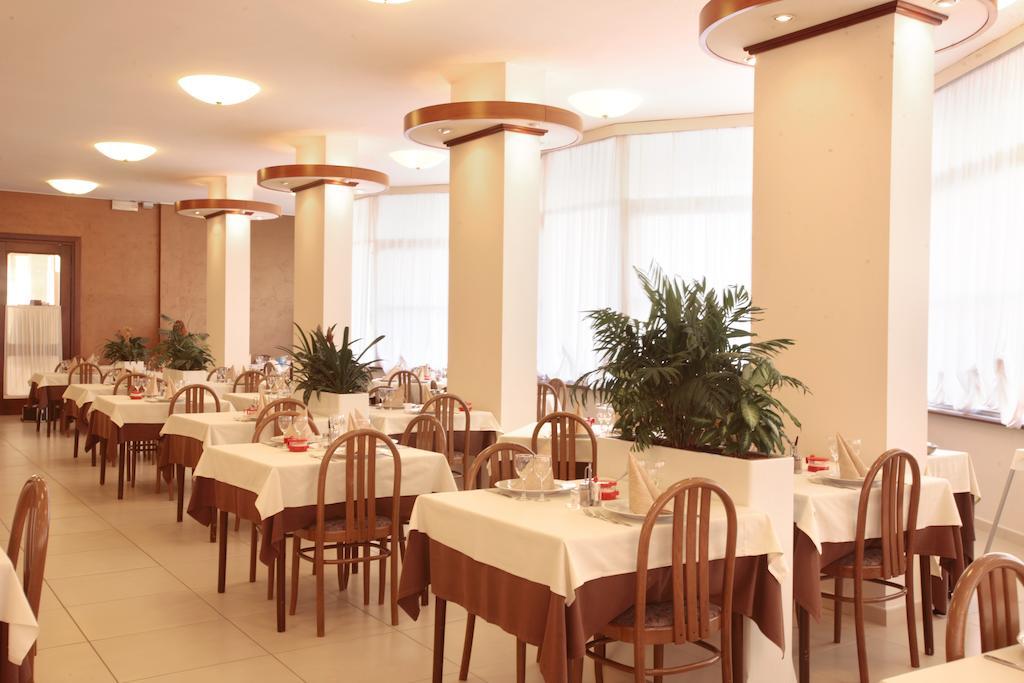 Gallia Club Hotel Cesenatico Kültér fotó