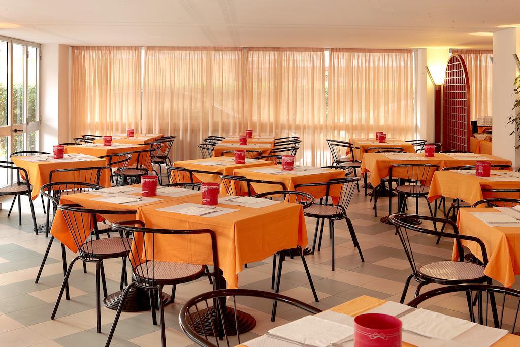 Gallia Club Hotel Cesenatico Kültér fotó