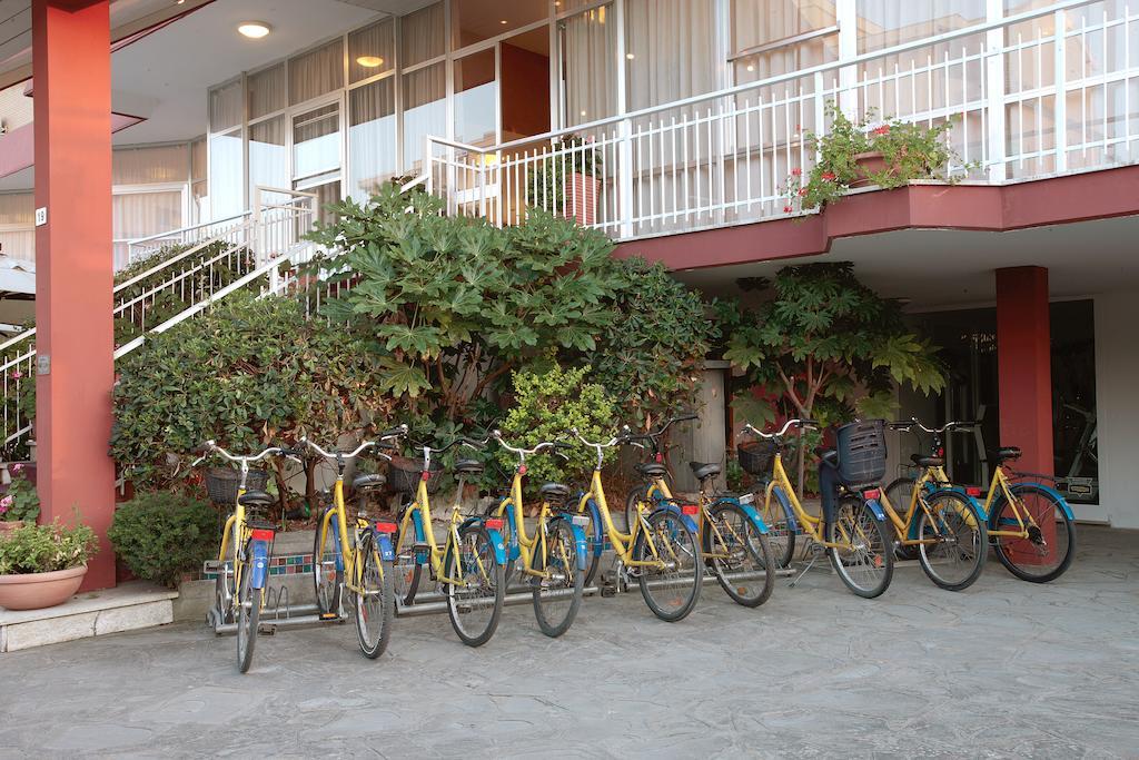 Gallia Club Hotel Cesenatico Kültér fotó