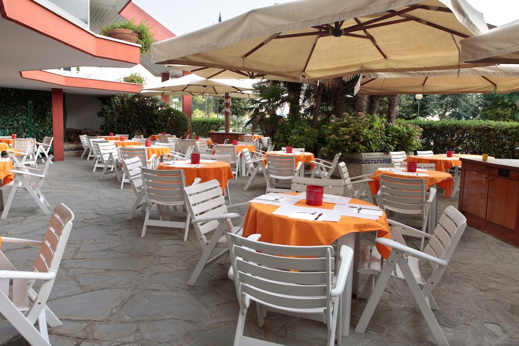 Gallia Club Hotel Cesenatico Kültér fotó